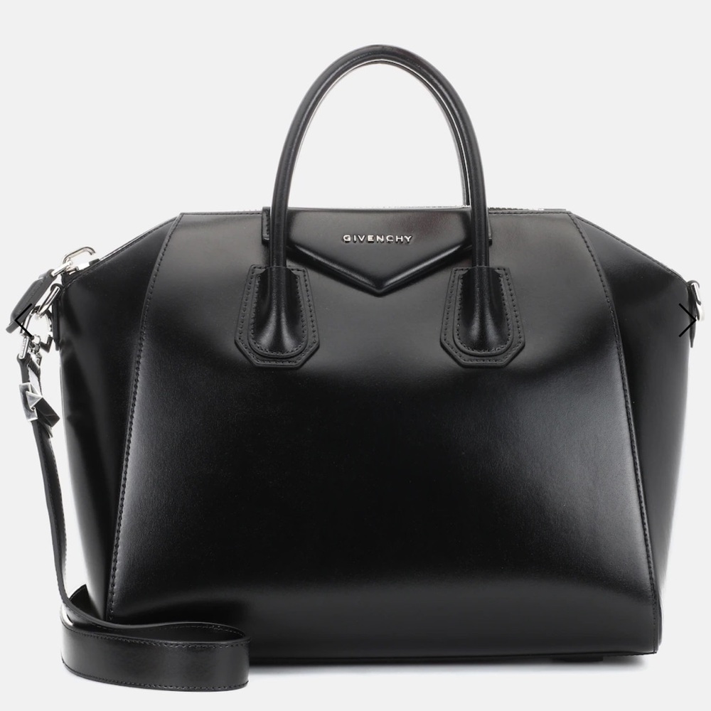 Givenchy Sleek Black Leather Antigona Tote (Medium)